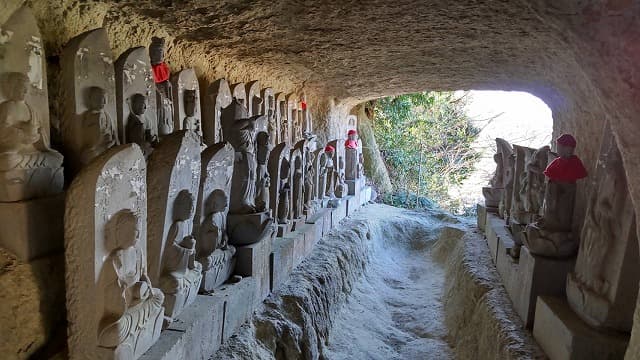 埼玉県比企郡の旅行で訪れた観光名所、岩室観音堂の観音様