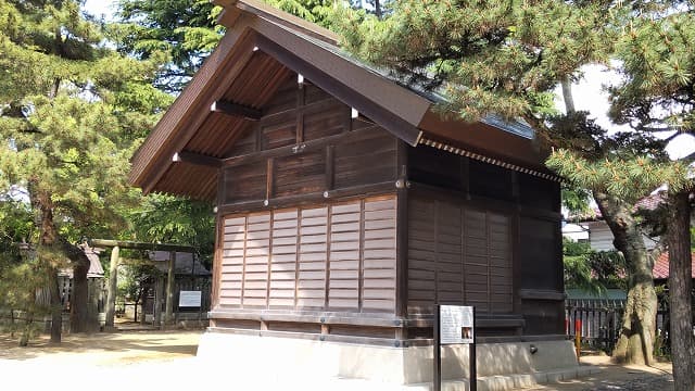 千葉県船橋市の旅行で訪れた観光名所、意富比神社(船橋大神宮)の神楽殿