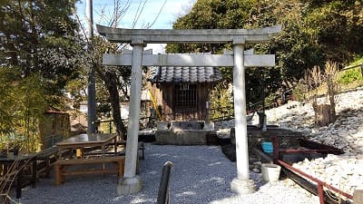 千葉県館山市の旅行で訪れた観光名所、弁財天堂