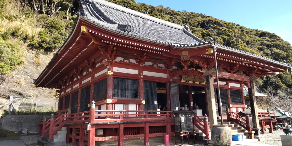 千葉県館山市の旅行で訪れた観光名所、那古寺（那古観音）