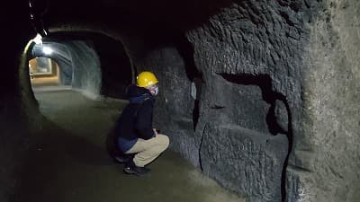 千葉県館山市の旅行で訪れた観光名所、赤山地下壕跡＿電話番の勤務場所