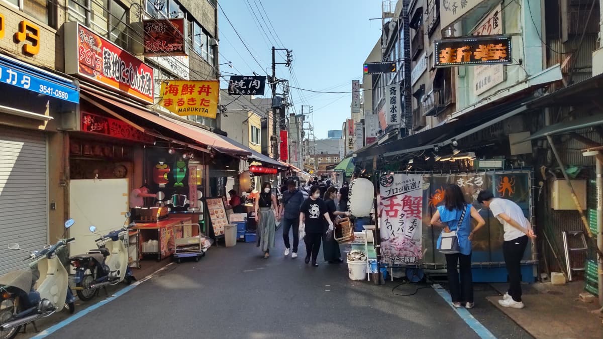 東京都中央区の旅行で訪れた観光名所、築地場外市場