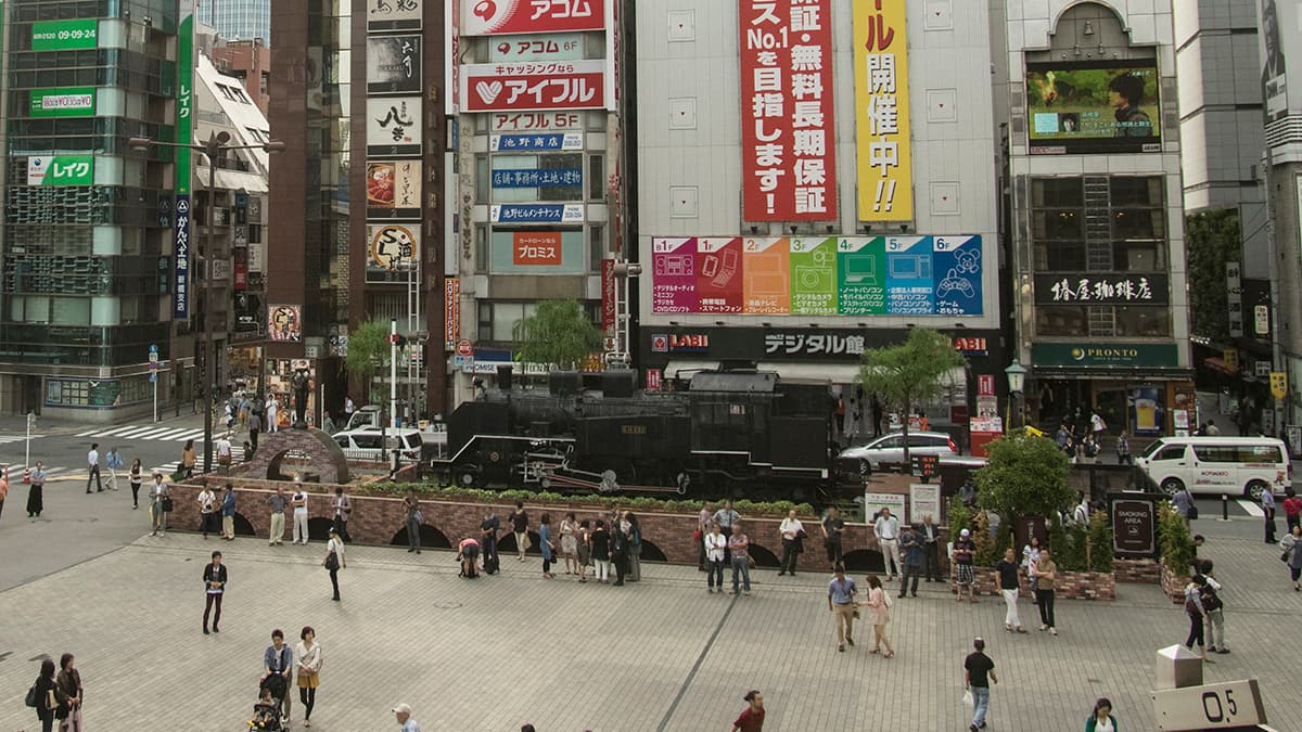 東京都港区の旅行で訪れた観光名所、新橋西口広場