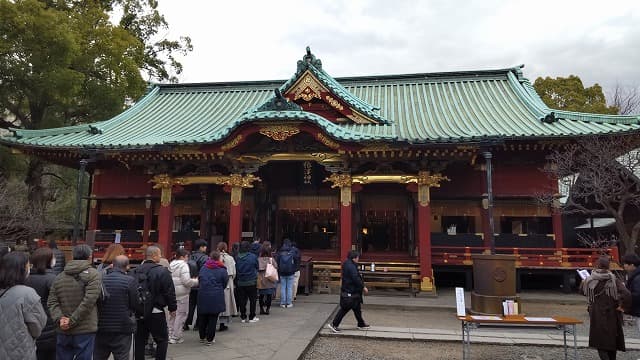 東京都文京区の旅行で訪れた観光名所、根津神社本殿