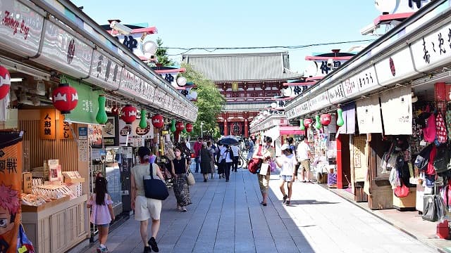 東京都台東区の浅草寺宝蔵門