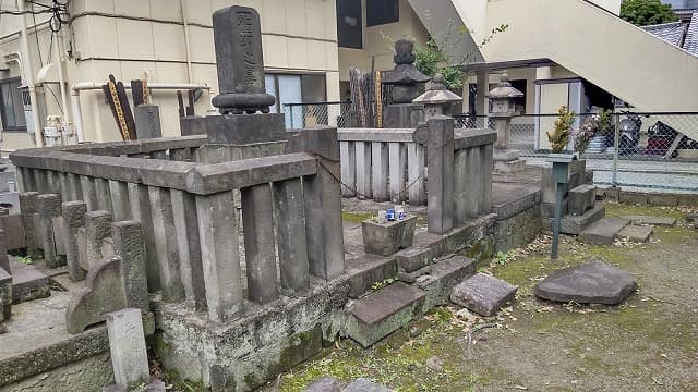 東京都台東区の彰義隊戦士の墓