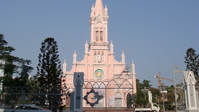ベトナム・ダナンの旅行や観光地、ダナン大聖堂