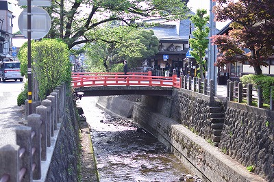 岐阜県高山市の旅行で訪れた観光名所、飛騨高山の古い町並み