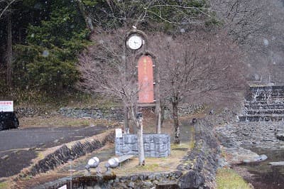 岐阜県下呂市の旅行で訪れた観光名所、雨情公園