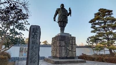 静岡県静岡市の旅行で訪れた観光名所、徳川家康像