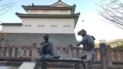 静岡県静岡市の旅行で訪れた観光名所、府中弥次喜多像