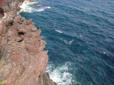 静岡県伊東市の旅行で訪れた観光名所、城ヶ崎海岸