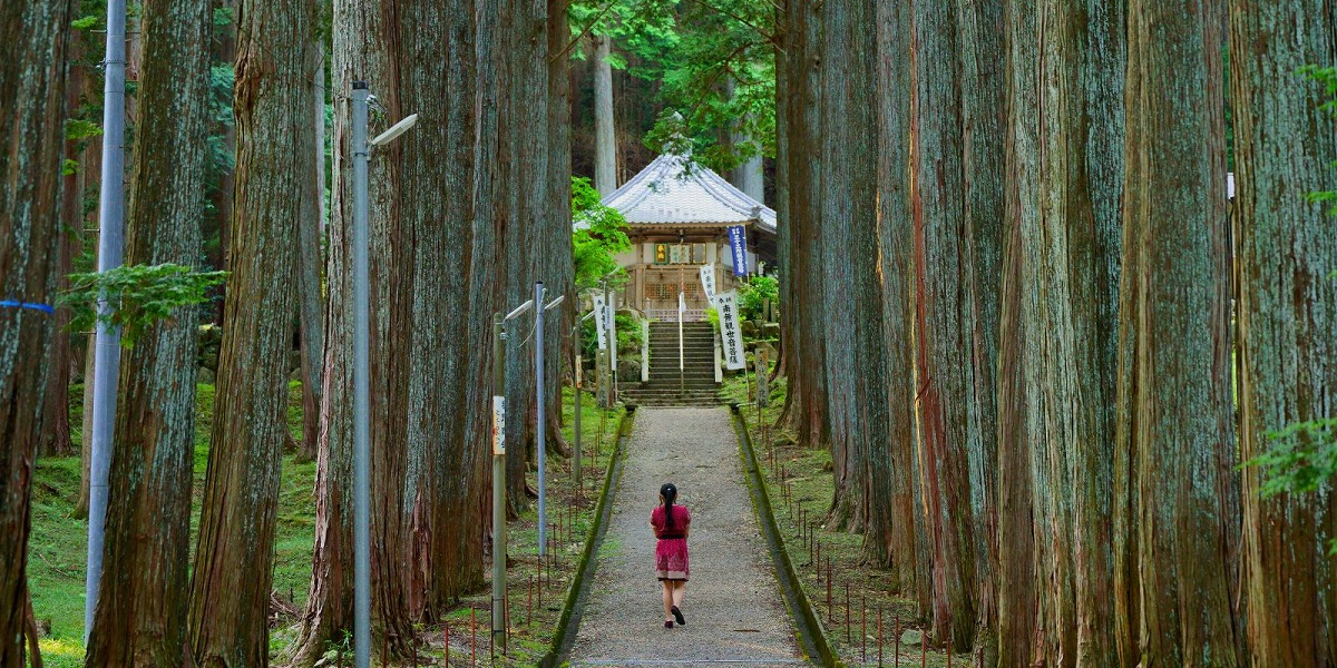 三重県三重郡の旅行で訪れた観光名所、尾高観音