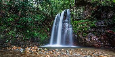 三重県松坂市の旅行で訪れた観光名所、夫婦の滝