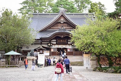 石川県金沢市の旅行で訪れた観光名所、尾山神社の拝殿