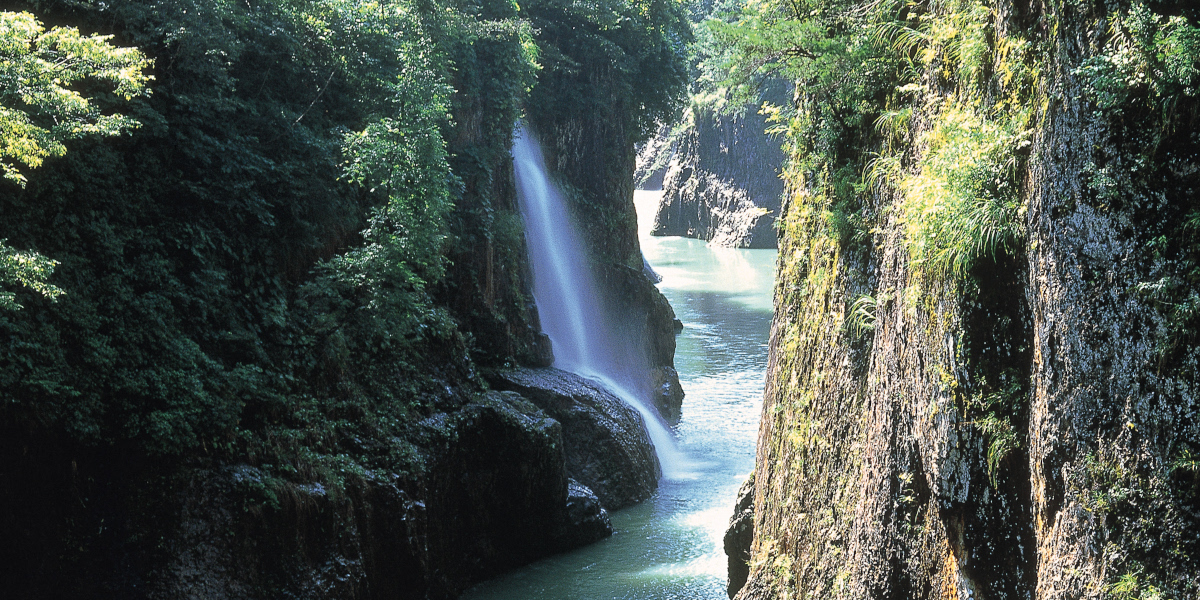 石川県白山市の旅行で訪れた観光名所、手取峡谷