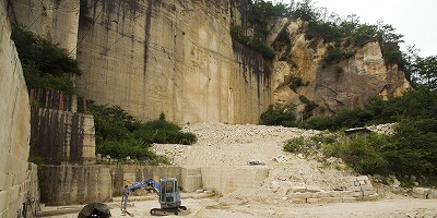 石川県小松市の旅行で訪れた観光名所、十二ヶ滝