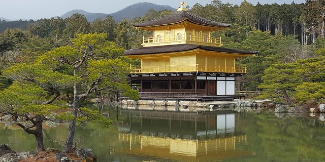 京都府の旅行で訪れた観光名所、金閣寺