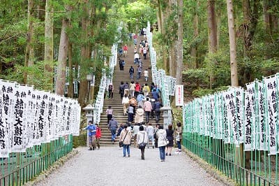 和歌山県田辺市の旅行で訪れた観光名所、熊野本宮大社参道の石段