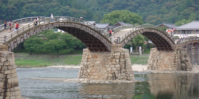 山口県の旅行で訪れた観光名所、錦帯橋
