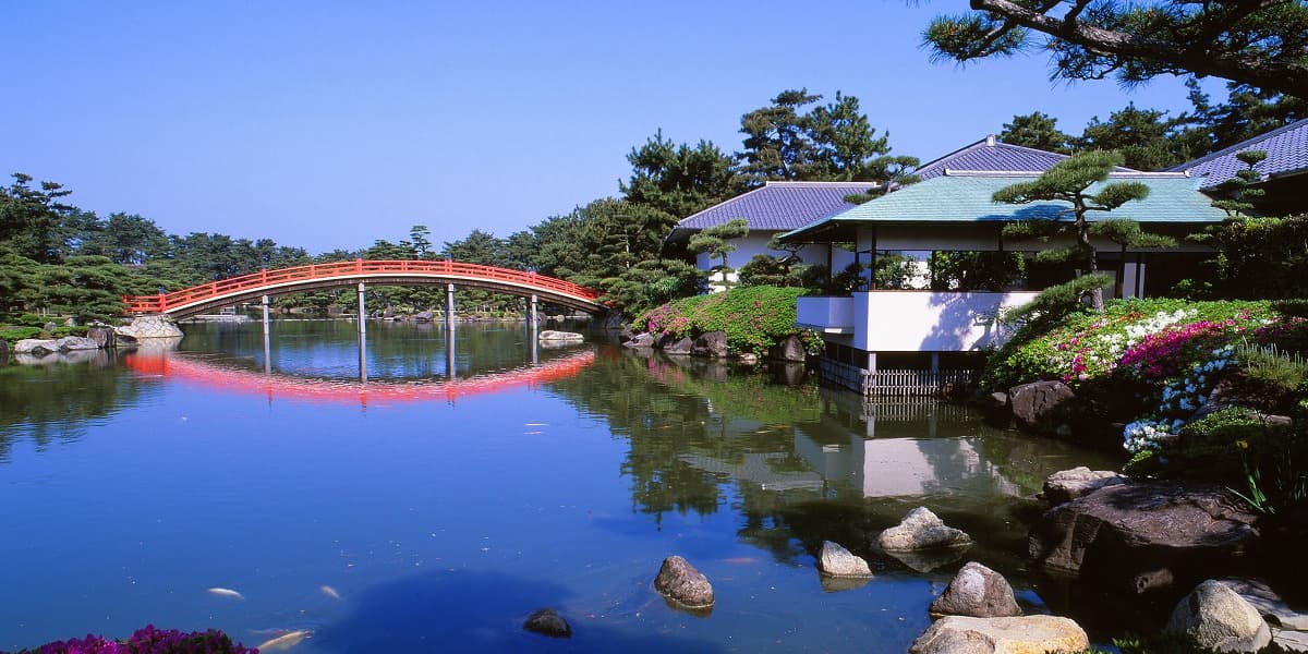 香川県丸亀市の旅行で訪れた観光名所、中津万象園