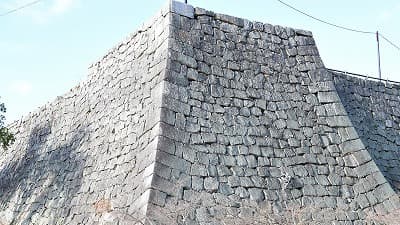 香川県丸亀市の旅行で訪れた観光名所、石垣の美