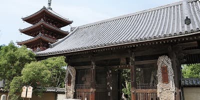 香川県さぬき市の旅行で訪れた観光名所、志度寺