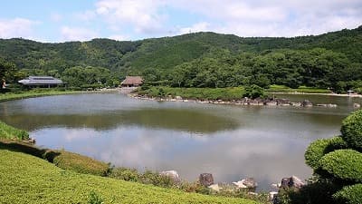 愛媛県宇和島市の旅行で訪れた観光名所、南楽園上の池