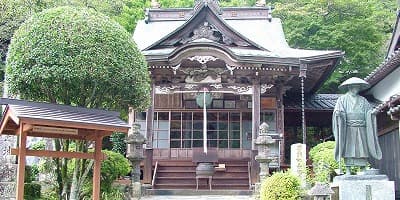 福岡県八女市の旅行で訪れた観光名所、霊巌寺