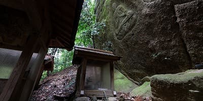 福岡県那珂川市の旅行で訪れた観光名所、戸板山神社