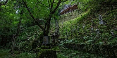 福岡県朝倉郡の旅行で訪れた観光名所、岩屋神社