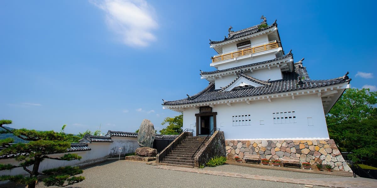 大分県杵築市の旅行で訪れた観光名所、杵築城