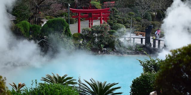 大分県別府市の旅行で訪れた観光名所、海地獄