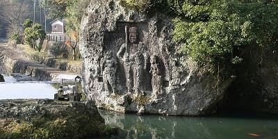 大分県豊後高田市の旅行で訪れた観光名所、天念寺川中不動