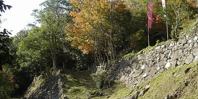 大分県玖珠郡の旅行で訪れた観光名所、角牟礼城跡