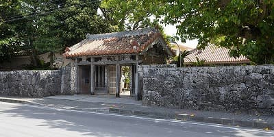 沖縄県石垣市の旅行で訪れた観光名所、桃林寺