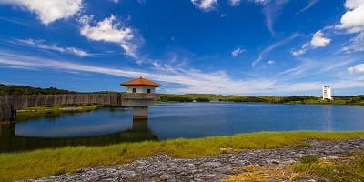 沖縄県うるま市の旅行で訪れた観光名所、倉敷ダム