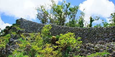 沖縄県南城市の旅行で訪れた観光名所、糸数城跡