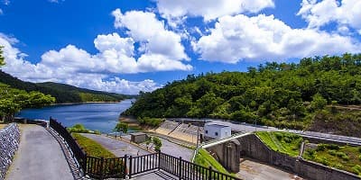 沖縄県国頭郡の旅行で訪れた観光名所、福地ダム