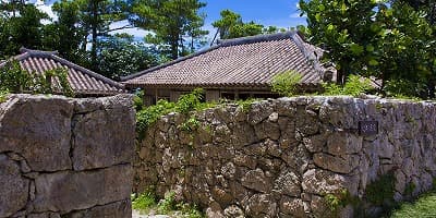 沖縄県国頭郡の旅行で訪れた観光名所、おきなわ郷土村