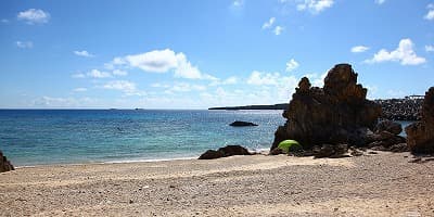 沖縄県国頭郡の旅行で訪れた観光名所、塩川ビーチ