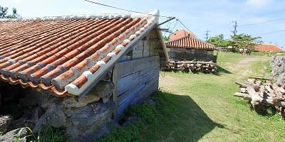 沖縄県中頭郡の旅行で訪れた観光名所、やちむんの里