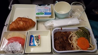 機内食：Air THANLWIN ハノイ→関西