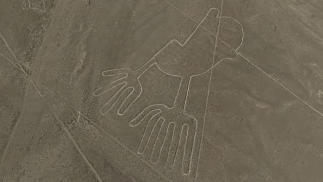 ペルー・イカのナスカの地上絵(手)