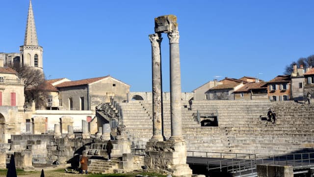 フランス・アルルの古代劇場