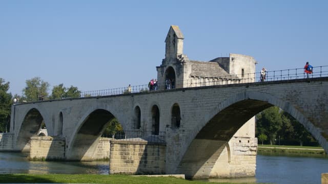 フランス・アヴィニョンのサン・ベネゼ橋（アヴィニョン橋）