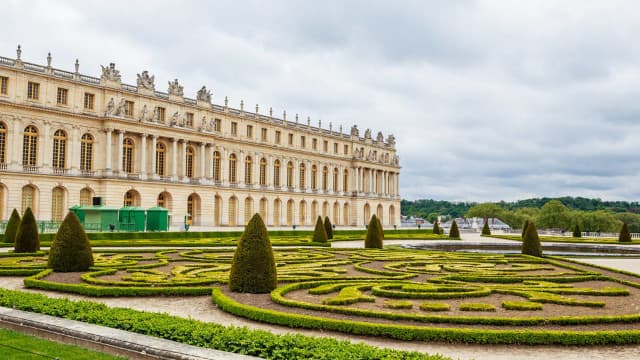 フランス・イヴリーヌのヴェルサイユ宮殿と庭園