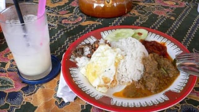 マレーシア料理のナシゴレン