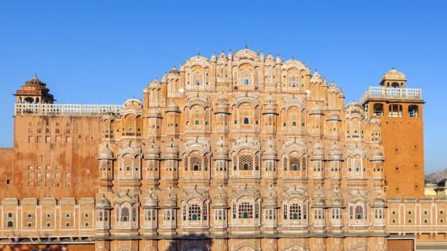 インド・ジャイプルのハワー・マハル(風の宮殿)