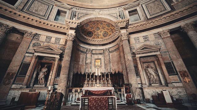 イタリア・ローマのパンテオン主祭壇